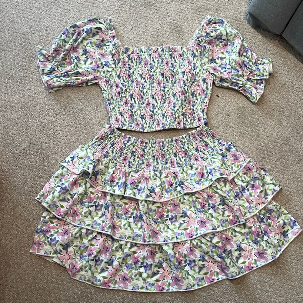 Mini skirt and crop top set